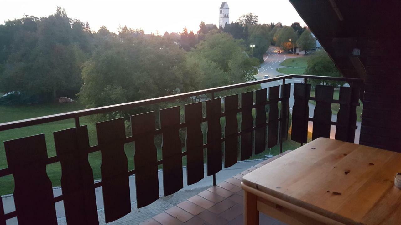 라우펜부르크 Monteurzimmer Hochsal 아파트 외부 사진