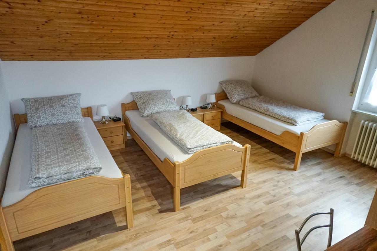 라우펜부르크 Monteurzimmer Hochsal 아파트 외부 사진