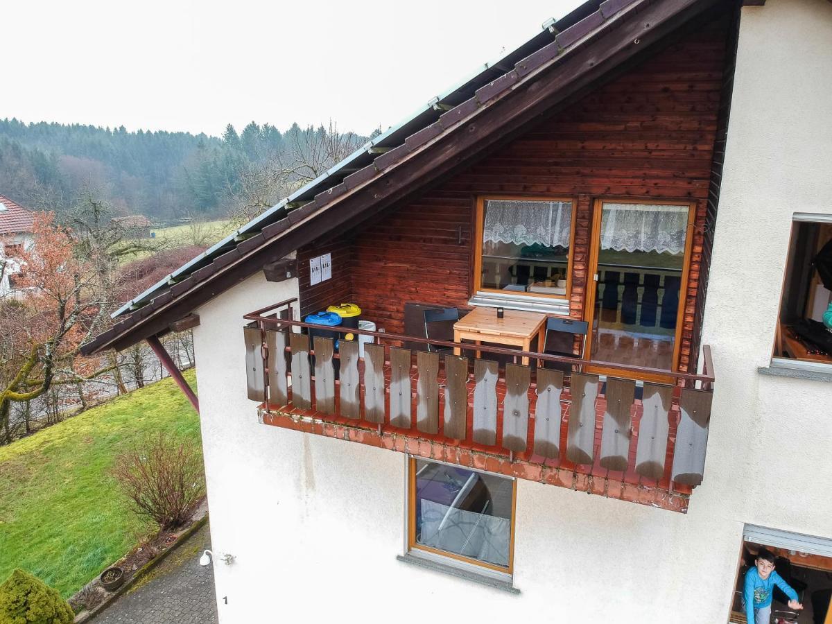 라우펜부르크 Monteurzimmer Hochsal 아파트 외부 사진